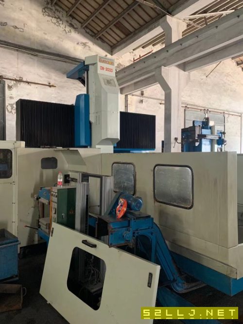 臺灣新衛龍門加工中心：2X3米