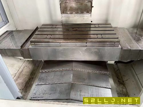 出售兩臺(tái)同款臺(tái)灣福裕2033（850）立式加工中心