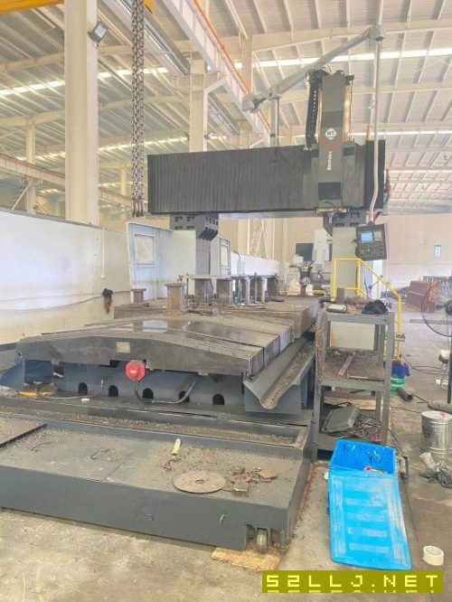 出售:海天HTM一4228G，二線一硬導軌、BT50齒輪主軸6000轉(zhuǎn)、工作臺4000x2500.