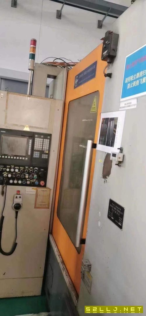 重慶3180數控滾齒機，幾乎未用，西門子系統。
