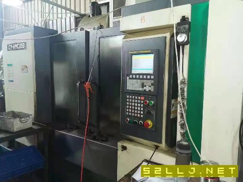 出售:2014年云機850立式加工中心，發那科系統，三軸硬軌，可以試車。