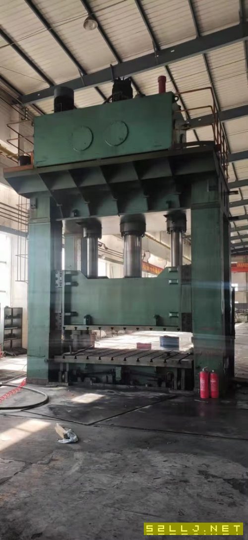 出售:2003年湖州Y27-800噸沖壓機一臺，懂行的看成色，工廠在位出售。