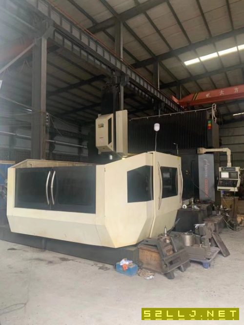 出售:永華3024重型龍門、二線一硬導軌、BT50皮帶主軸6000轉、三軸行程30002.