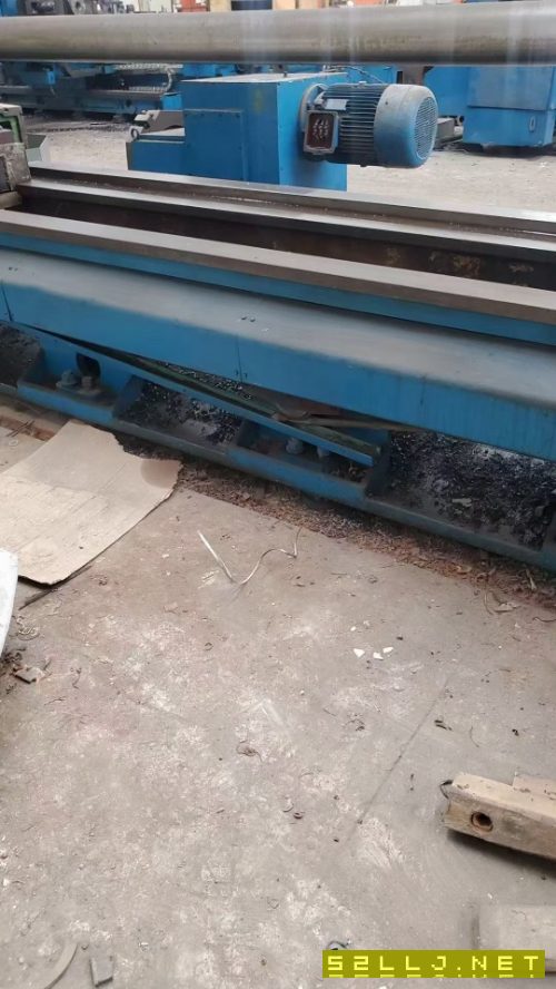 出售上海61100&#215;3米車床