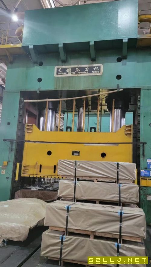 急售：框架式新款2000噸液壓機，天津鍛壓產，新.