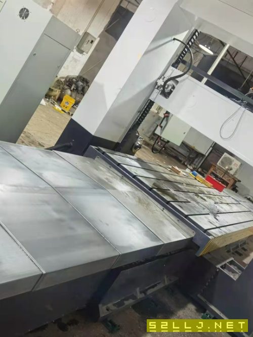 出售：新機北京機床龍門銑，工作臺1.64米。過寬2.3米。