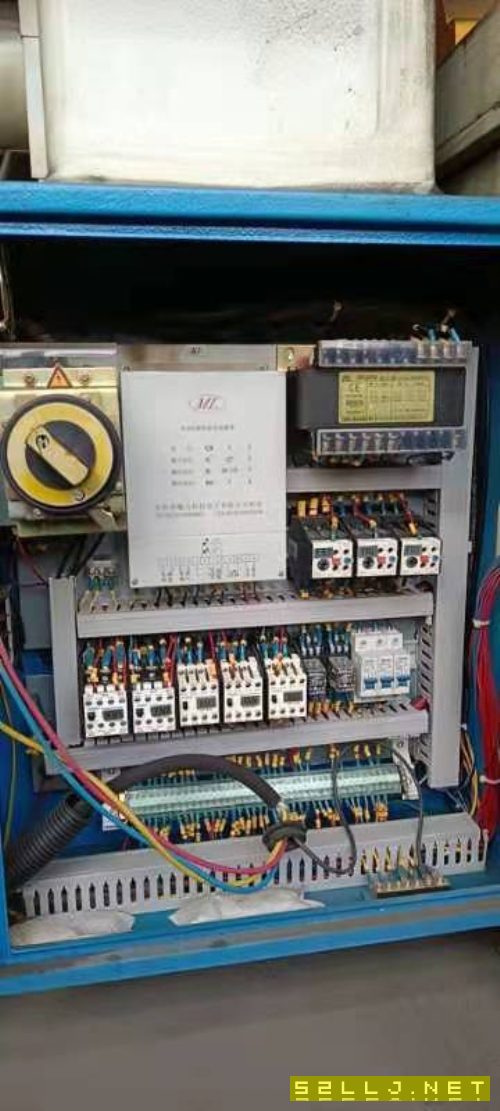 出售：杭州hz-630平面磨。工作臺長度1250。機器安裝少用。