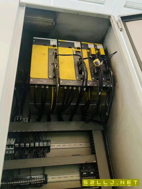 臺灣榮田VL-46A數控立車在位出售，加工直徑560mm，加工高度450mm12工位刀塔.