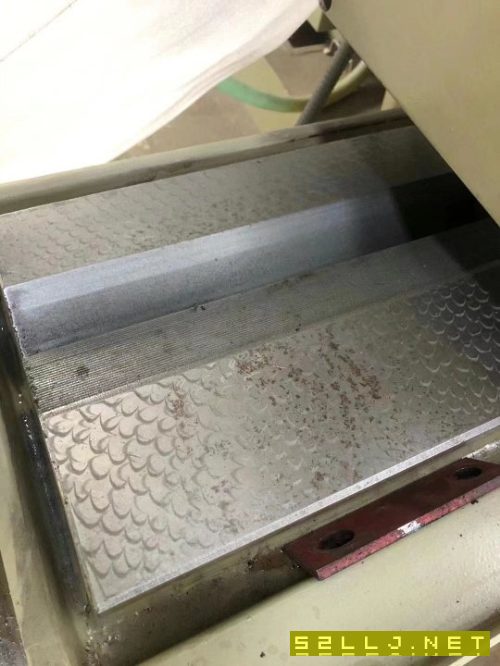 出售:全新秦川1332X2000外圓磨床