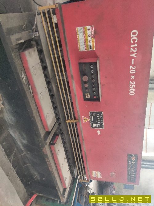 出售20X2500剪板機