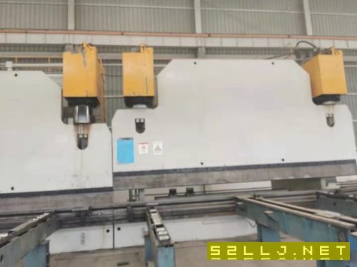 黃石1600噸12米雙機(jī)聯(lián)動(dòng)折彎機(jī)鐵價(jià)錢處理