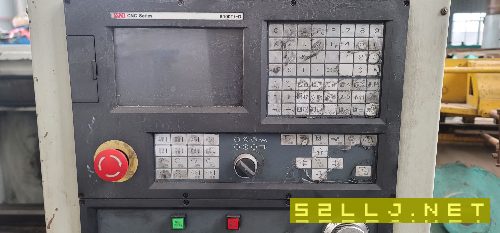 兩臺海威小數控車床，加工長度750