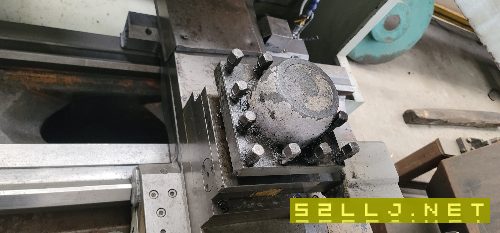 兩臺海威小數控車床，加工長度750