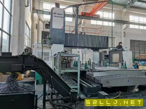 出售紐維4028龍門加工中心18年