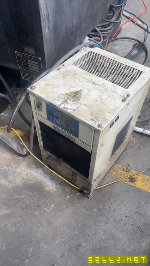 出售13年同款倆臺850臺群加工中心，三硬軌，m70.
