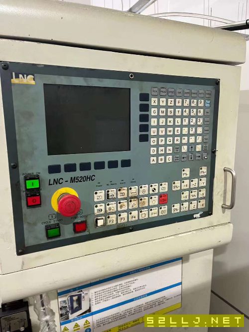 出售兩臺：2014年捷永達650雕銑機