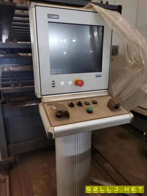 出售黃石2000噸12米數控折彎機
