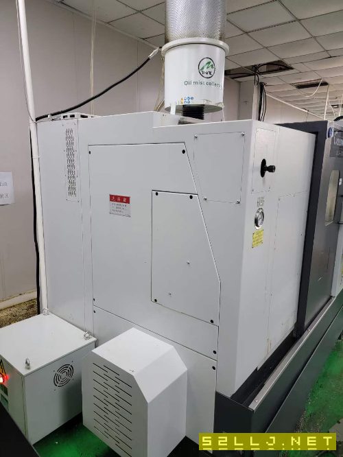 出售：2021年準新機程泰2000e配8寸卡盤數控車