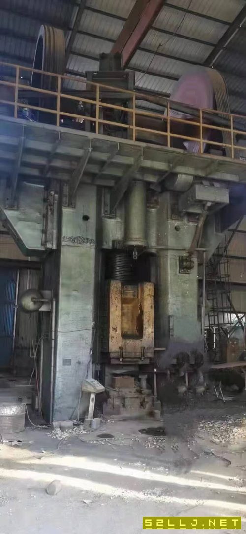 出售青島宏達(dá)6300噸摩擦壓力機(jī)