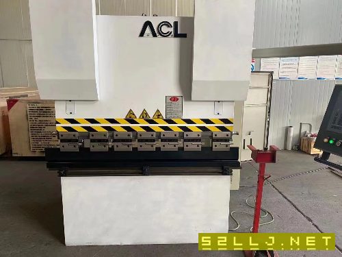 出售電液數控折彎機40T/1500