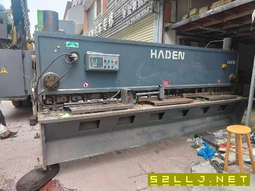 出售125噸四米折彎機(jī)和64000閘式剪板機(jī)
