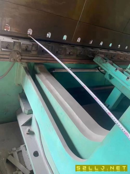 出售東海1200噸12米電液數(shù)控折彎機