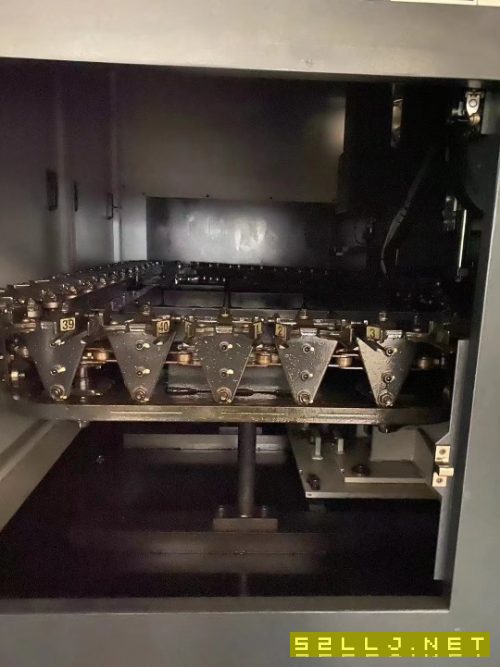 江油在位出售：日本牧野V33，行程：600400350mm.