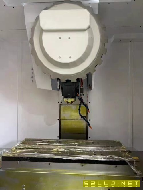 潤星1050t，BT30主軸，2萬轉。2022年全新的。