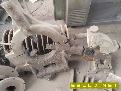 星火6185臥車，長度6米。導軌寬度600mm.帶中心架.