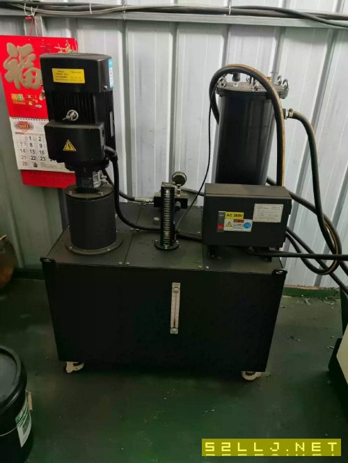 22年駿鐵1160加工中心，三線軌，30公斤中心出水.