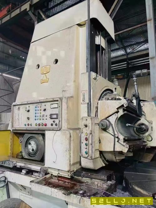 在位出售90年代德國摩都爾2米滾齒機，直徑2500，.