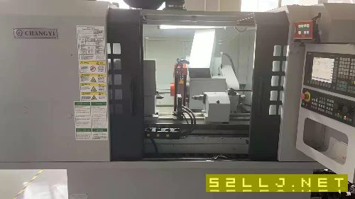 全新數(shù)控內(nèi)外圓磨床