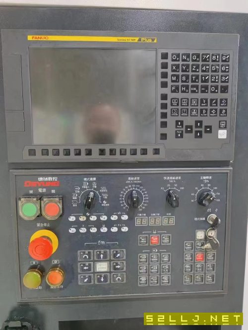 出售:精品安陽(yáng)61632000車床。帶中心架跟刀架。機(jī)器閑.