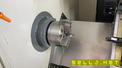 2020年購買全新暢能精機CNX400機床。液壓卡盤、刀塔全.