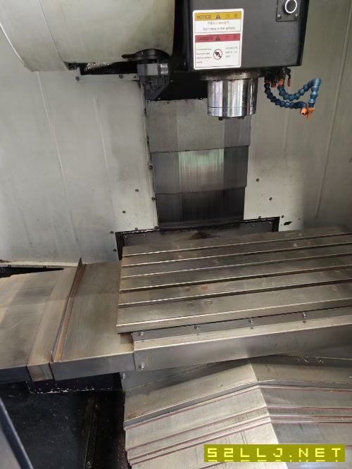 國盛855重型加工中心，工作臺(tái)1050&amp;amp；#215；500行程85.