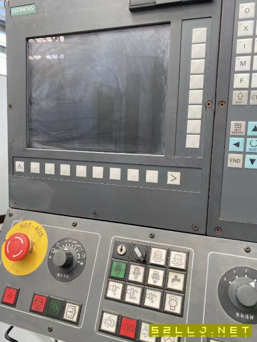 剛剛到倉庫：兩臺(tái)基本未用的北京一機(jī)714控?cái)?shù)銑，.
