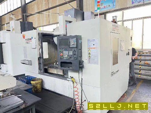 非常少用海天1060三線加工中心，三菱M70系統，機械臂.