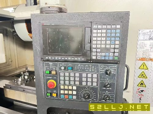 非常少用海天1060三線加工中心，三菱M70系統，機械臂.