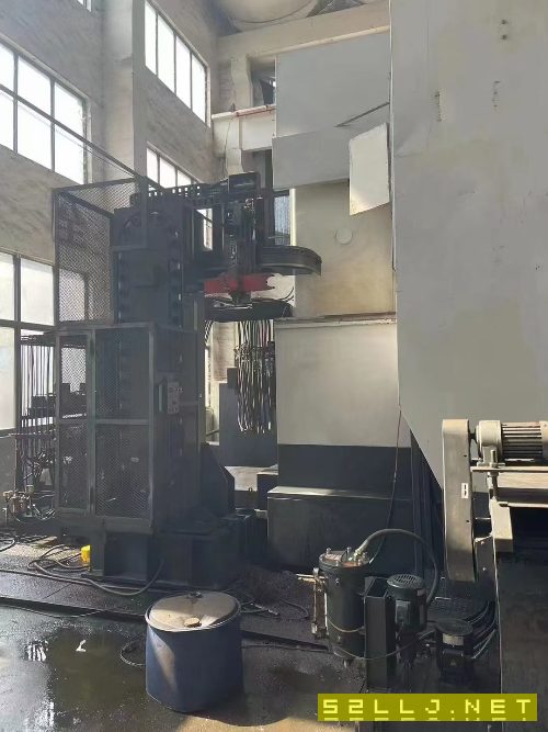 韓國(guó)進(jìn)口斗山DB130CX鏜銑加工中心，發(fā)那科31i系統(tǒng)，雙.