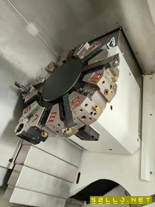 喬鋒HQT08-380數控車床2022生產，原廠調試一個產品后.