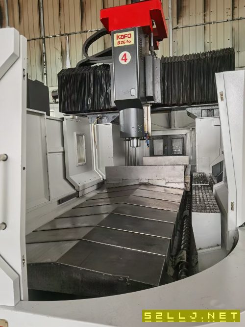 臺(tái)灣高峰2616門龍加工中心法那科：oi-MD。軸主BT5.