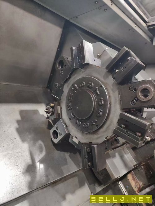出售：韓國原裝進口威亞L300LMC車銑中心，12寸卡盤，.