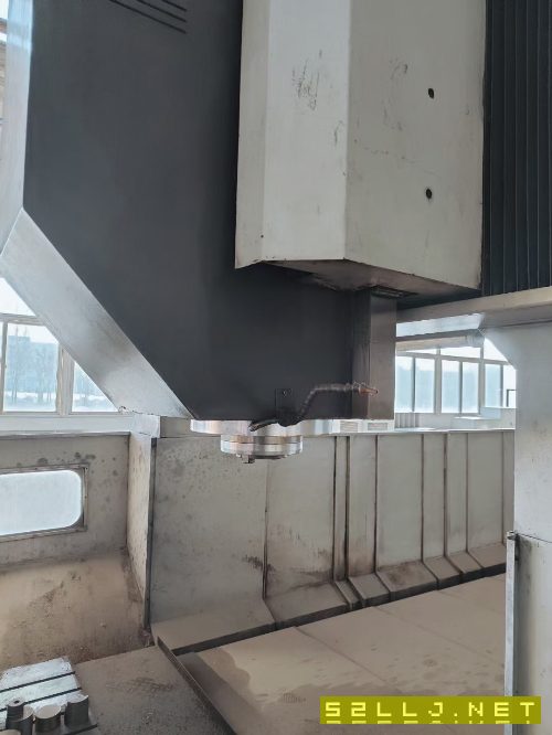 河南工廠剛定一臺沈陽中捷2040數(shù)控龍門銑