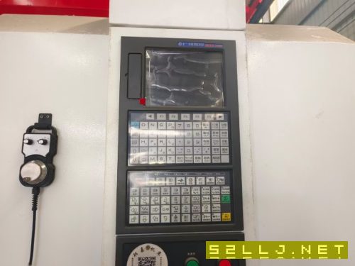 611253000數(shù)控車床。