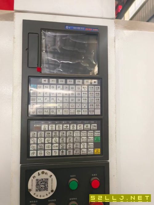 611253000數(shù)控車床。