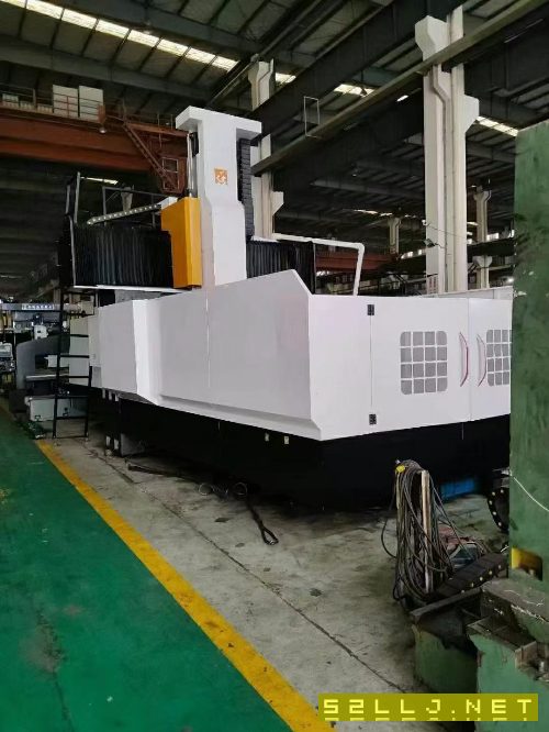 準新機2021年底蘇州正權3022龍門加工中心，三菱M80系.