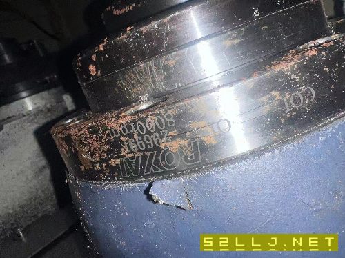 臥加一臺型號S50L，Bt40主軸轉速8000，三線軌