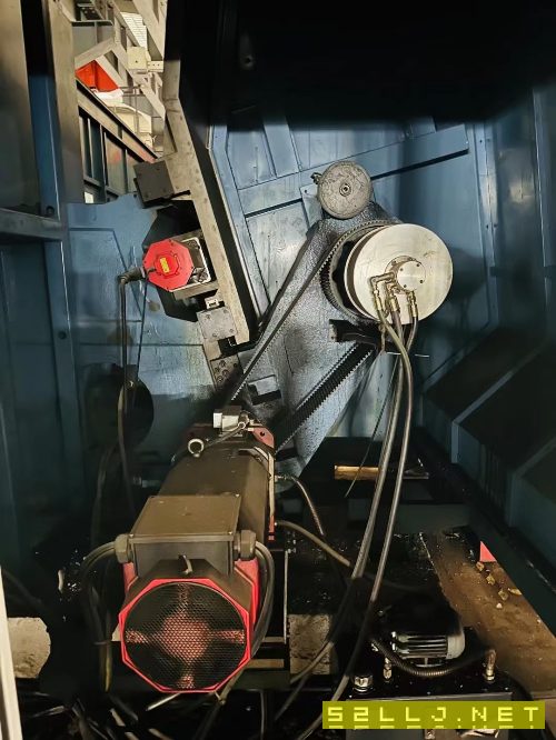 出售:2018年安陽AD55高精度數控斜身車床，回轉直徑1050mm，加工長度3850mm.