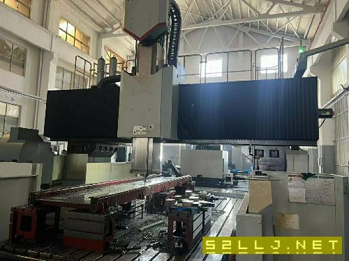 剛剛拿下：海天30006000龍門加工中心一臺，帶刀庫，方.