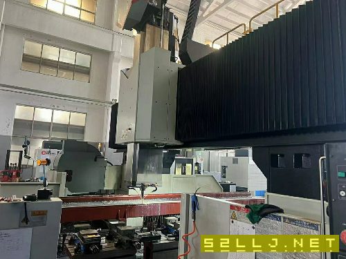 剛剛拿下：海天30006000龍門加工中心一臺，帶刀庫，方.